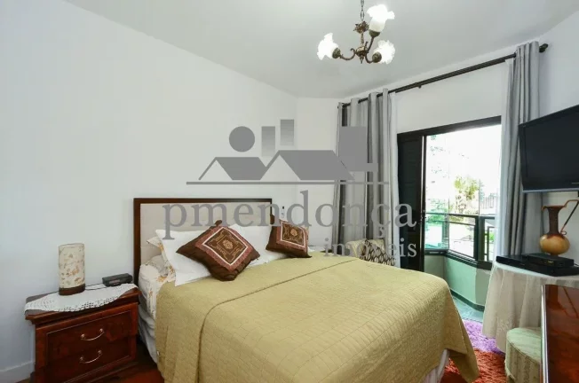 Imagem imóvel excepcional no coração de Perdizes Nobre com 3 suítes e 4 vagas, 230m².