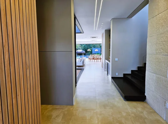 Imagem Imperdível! Casa à venda em Riviera de São Lourenço Módulo 16, 5 quartos, 5 suítes, 3 salas, 4 vagas, 524m². Venha conferir!