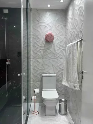 Imagem Casa mobiliada com 2 suítes e 2 vagas de garagem na Barra em Balneário Camboriú