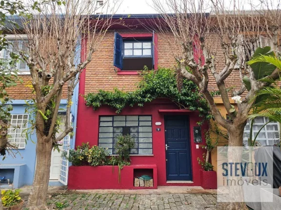 Imagem Casa de Vila reformada e muito ensolarada na Vila Olímpia
