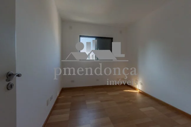 Imagem Linda cobertura duplex reformada  venda em Perdizes com 200m².