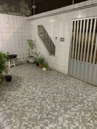 Imagem Casa no Arnaldo Dantas - 3 Quartos, Suíte, 150m², 1 Vaga de Garagem!