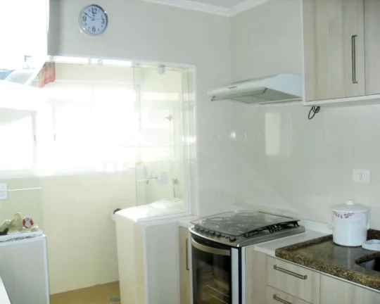 Imagem Imperdível!!! Apartamento todo reformado, andar alto,com excelente distribuição, living para 2 am...