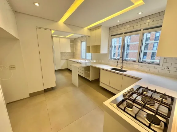 Imagem Apartamento de luxo em Moema, São Paulo-SP: 3 quartos, 3 suítes, 1 sala, 3 vagas, 226m² de puro conforto!