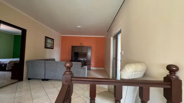 Imagem Sobrado com 4 dormitórios à venda, 350 m² por R$ 870.000,00 - Parque São Cristóvão - Taubaté/SP