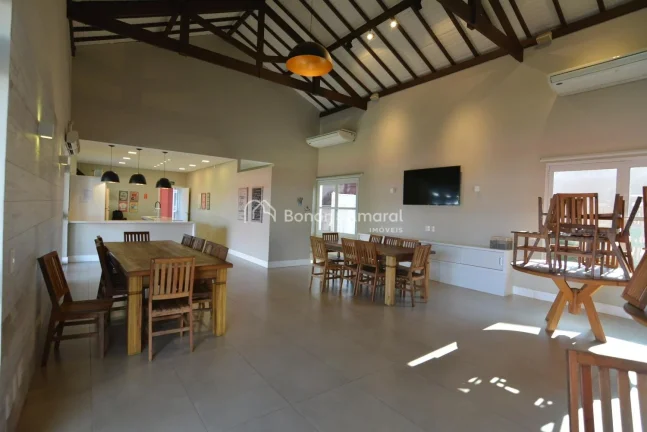 Imagem Sobrado com acabamento primoroso no Condomínio Manacás em Betel, Paulínia.
Condomínio em ótima ...
