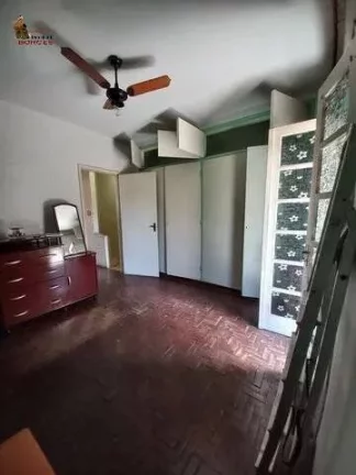 Imagem SOBRADO BEM LOCALIZADO COM 2 DORM, 1VAGA, EDÍCULA