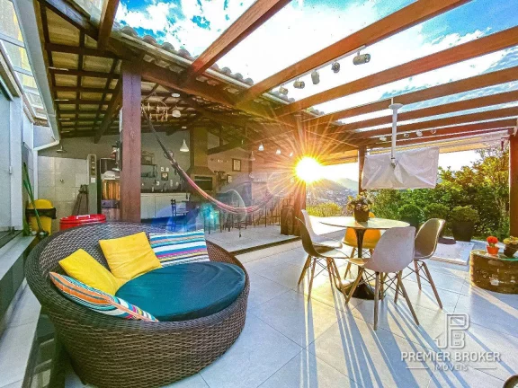 Imagem Casa à venda, 307 m² por R$ 1.800.000,00 - Tijuca - Teresópolis/RJ