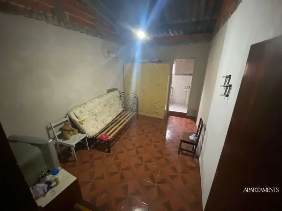 Imagem Terreno com 3 Casas com 3 vagas de carro e moto.