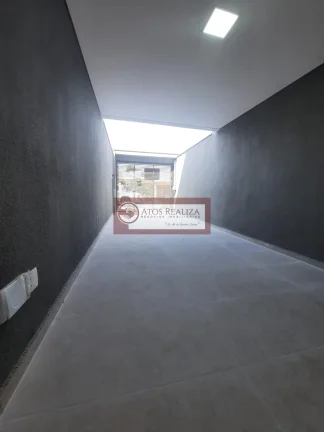 Imagem Vendo Oportunidade na região de Marajoara. Vendo 3 Lindos Novos Sobrados em Campo Grande Região de Marajoara, 120m2 de Área útil, São 3 Dormitórios, 1 Suíte, Escritório, 2 Vagas, Cozinha integrada a Churrasqueira, Rua sem Saída, fechada e restrita aos mor