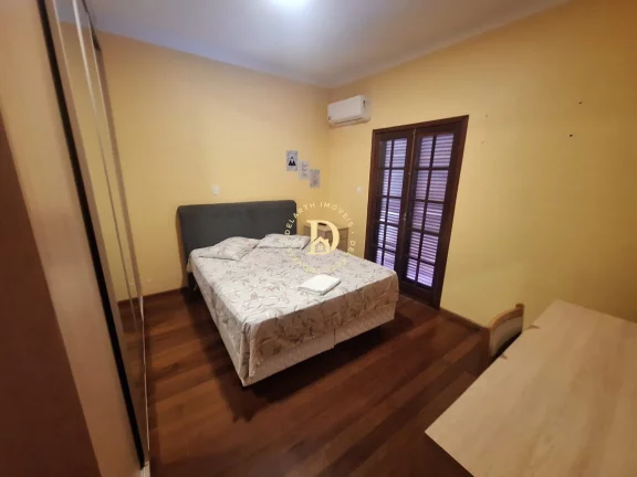 Imagem Sobrado - Villa Branca - Jacareí - 03 Dormitórios (01 Suíte) - 203m²