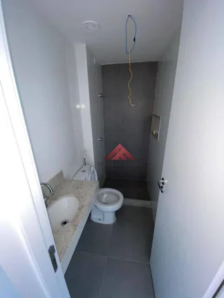 Imagem Venha morar em uma bela casa em pequeno condomínio a 3 minutos da Praia das Flechas.
