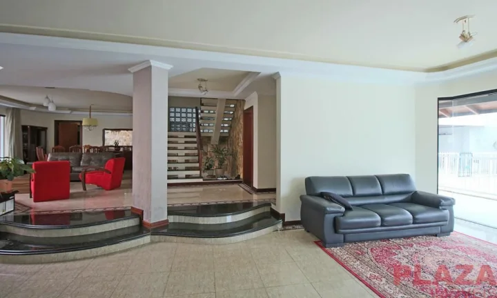 Imagem Casa no centro de Balneário Camboriú