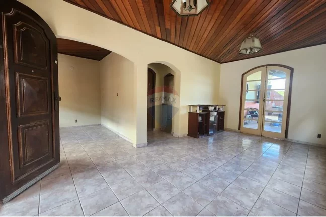 Imagem Casa dos Sonhos em Araçatiba: Conforto e Lazer