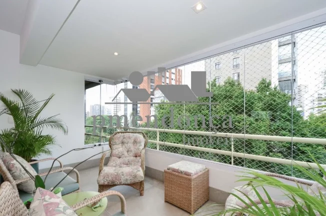 Imagem Apartamento na Rua Bahia com 230m², 4 quartos ( 2 sui­tes) e 4 vagas + depi³sito.