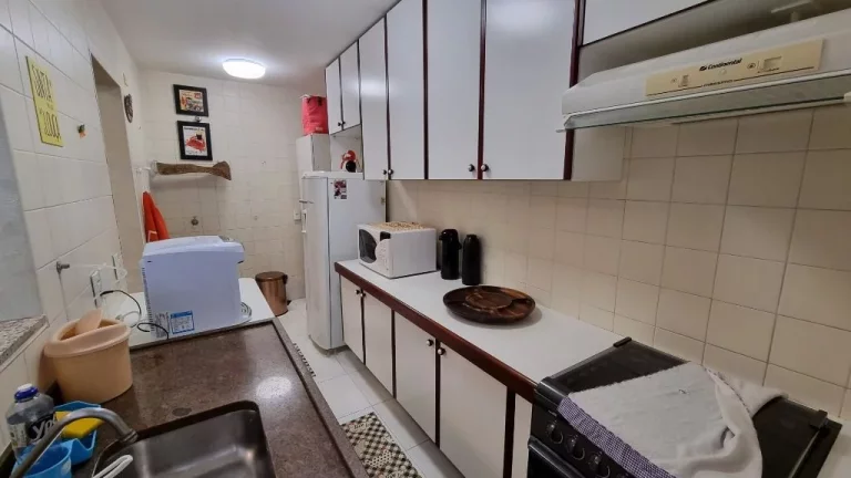 Imagem Flat com 2 dormitórios à venda, 76 m² - Pitangueiras - Guarujá/SP