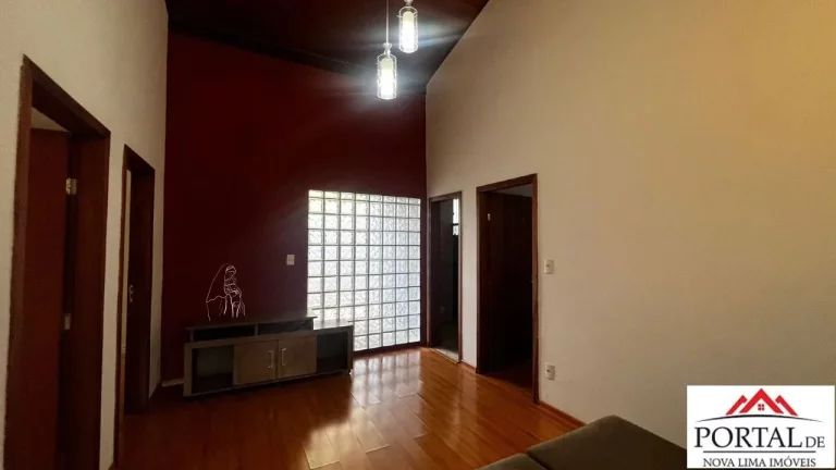 Imagem Casa nova para locação em rua planta de transito local e vista para Mata do Jambreiro.