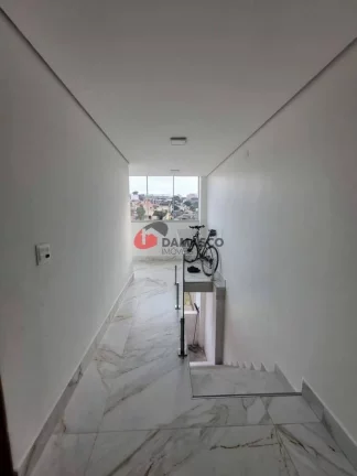 Imagem Sobrado à venda 3 Quartos, 3 Suites, 4 Vagas, Campestre, Santo André - SP