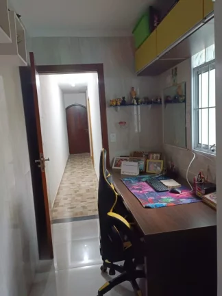Imagem Sobrado à Venda em Santo André-SP, Bairro Casa Branca: 3 Quartos, 1 Suíte, 2 Banheiros, 2 Vagas e 120m² de Área