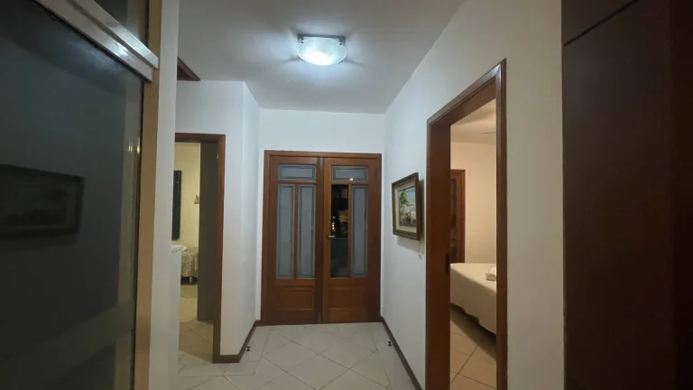 Imagem Casa com 6 Quartos para Temporada em Jurerê Internacional