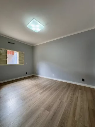 Imagem Casa 3 dormitórios sendo 1 suíte, Vila Nipônica
