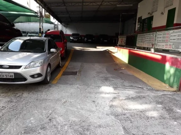 Imagem Terreno á venda no Centro Rua Dr Veiga Filho 450 m²