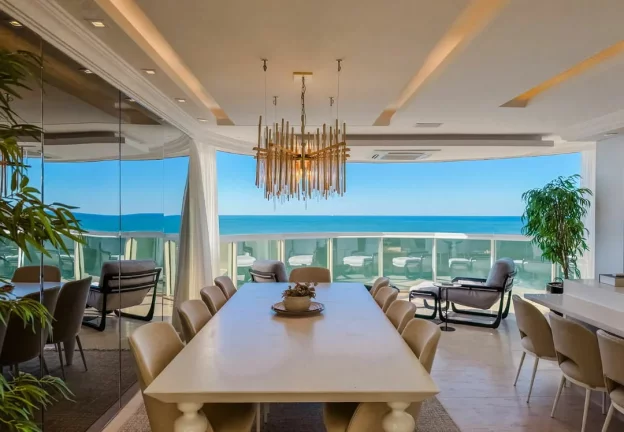 Imagem Cobertura com 3 dormitórios à venda sendo 3 suítes, 273.08 m² por - R$ 17.990.000,00 - Centro - Bal. Camboriú/SC