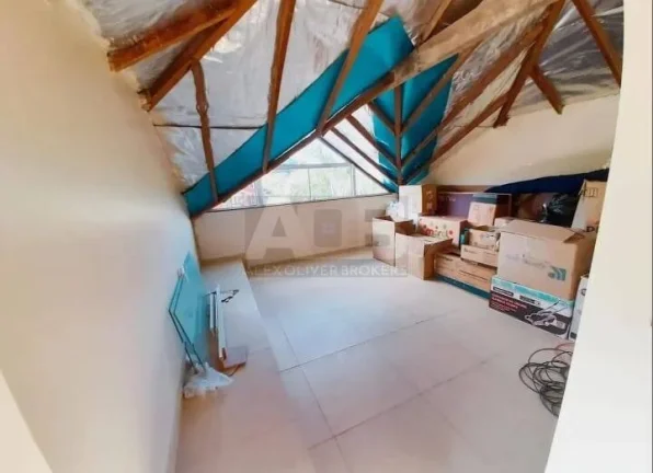 Imagem Casa à venda em Vargem Grande, 4 quartos, 3 vagas e 350m2 de área útil.