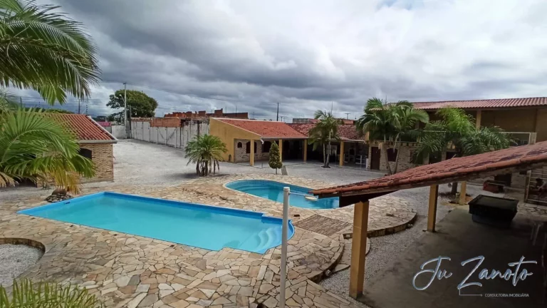 Imagem Área Comercial, Pousada, 4 Terrenos quadra Mar