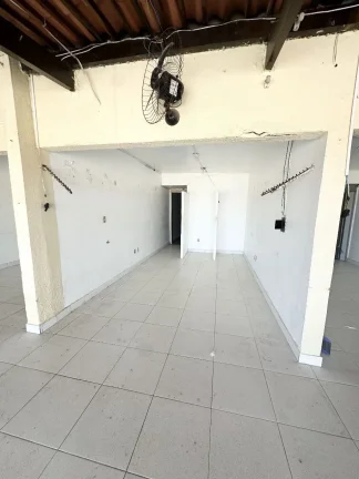 Imagem Loja para Aluguel, orla Praia do Francês, 4 ambientes, 3 wcs,140 m2, ótimo local