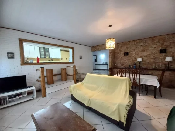 Imagem Casa à venda, 270 m² por R$ 1.150.000,00 - Granja Guarani - Teresópolis/RJ