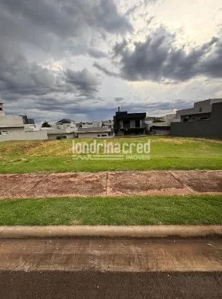 Imagem Terreno à Venda em Condomínio Fechado Residencial Araçari com 258 m² de Área Total, Ideal para Construir com Segurança e Qualidade de Vida