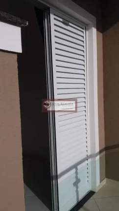 Imagem Vendo Oportunidade no bairro pedreira. Vendo Lindo Sobrado no bairro Pedreira, 3 dormitórios, sendo 1 suíte, sala estar e sala de jantar amplas de 9m2 cada, 4 banheiros, 2 vagas de garagem, valor de super Oportunidade R$ 560.000, Confira.