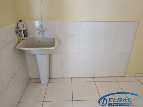 Imagem DELGADO aluga CASA em Itaboraí-RJ, Bairro Ampliação: 1 quarto, 1 sala, 1 banheiro