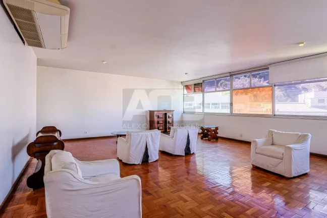 Imagem Apartamento à venda em Copacabana, 4quartos, 244m2, 1vg, Pça Eugenio Jardim