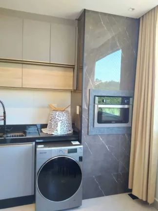 Imagem Flat com 1 dormitório e 1 vaga de garagem em em Bombinhas/SC