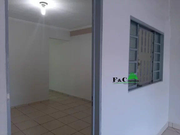 Imagem Casa para Venda em Leme, Jardim Serelepe, 2 dormitórios, 1 banheiro, 2 vagas
