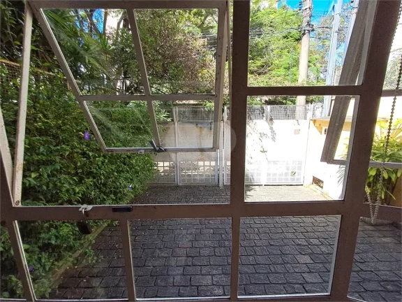 Imagem Casa de Vila à venda com 3 quartos, sendo 3 suítes, em Vila Madalena, São Paulo - SP