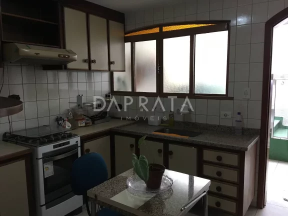 Imagem Sobrado no centro de Barueri, 3 quartos, 1 suíte, 4 vagas