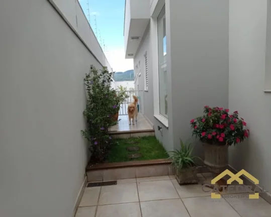 Imagem Sobrado Residencial à Venda 4 quartos/suítes - Horto Santo Antônio - Jundiaí - SP