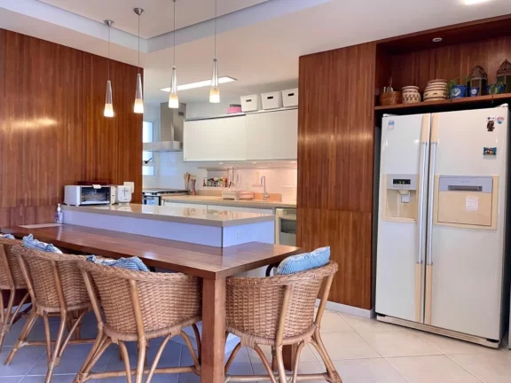 Imagem Imperdível! Apartamento à venda na Riviera de São Lourenço Módulo 07. 3 quartos, 1 suíte, 2 salas, 2 vagas de garagem. Confira!