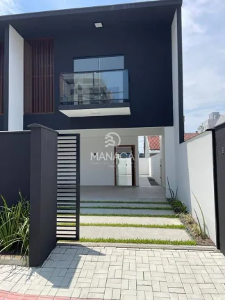Imagem Sobrado em Baln. Piçarras novo 100 metros da Praia