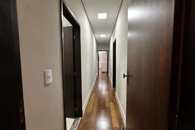 Imagem Casa de vila para venda em Vila Santa Cruz com 3 quartos, sendo 2 suítes, 280m2