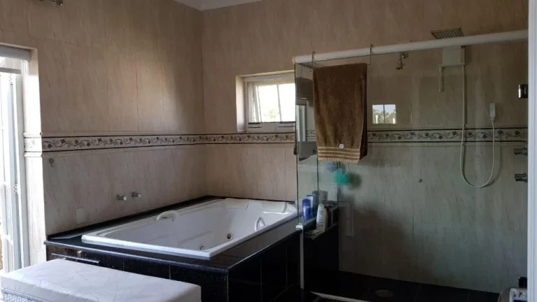 Imagem Casa no Res. Morada dos Lagos - 701m²