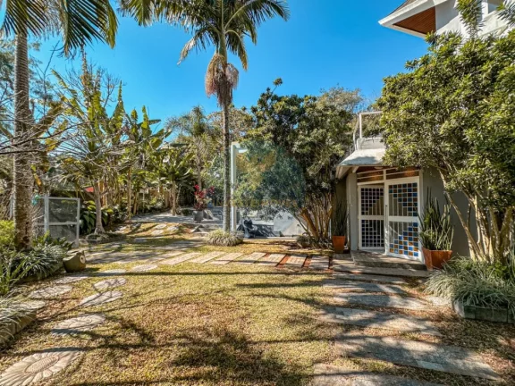 Imagem Casa em Condomínio a Venda no bairro Granja Viana - Carapicuíba, SP
