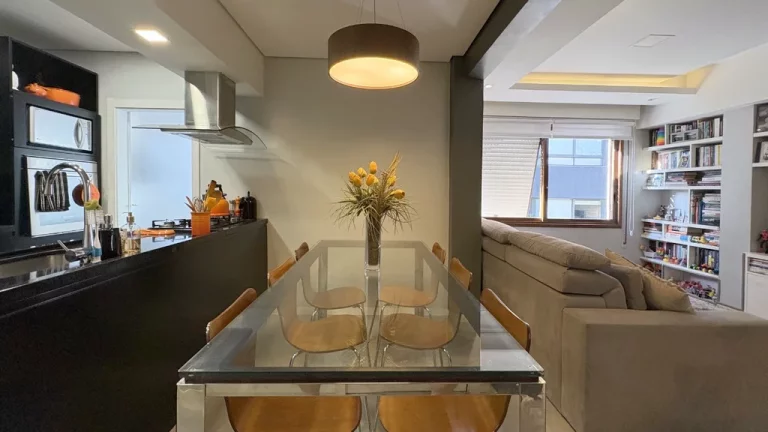Apartamento à venda em Porto Alegre, Rio Branco, com 2 quartos, 94,9m2
