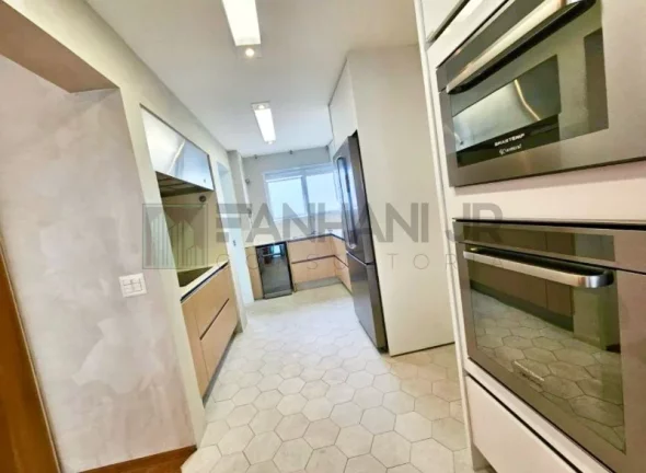 Imagem Apartamento Mobiliado na Vila Nova Conceição com 3 Suítes e 3 Vagas de Garagem - São Paulo-SP
