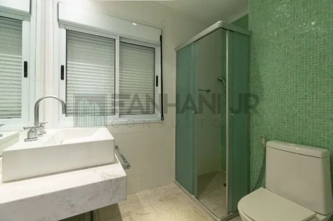 Imagem Maravilhosa cobertura duplex no coração do Jardim América! Com uma área de 450m2, esse imóvel é simplesmente incrível! Possui 4 suítes, todas equipa