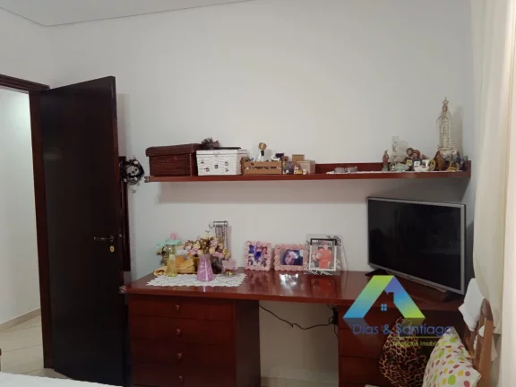 Imagem CASA TÉRREA REFORMADA COM 2 DORMITÓRIOS NA VILA DAS MERCES !