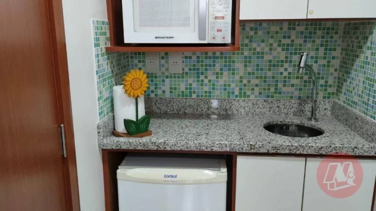 Imagem Sala comercial com 39 m² e vaga na avenida Carlos Gomes.
